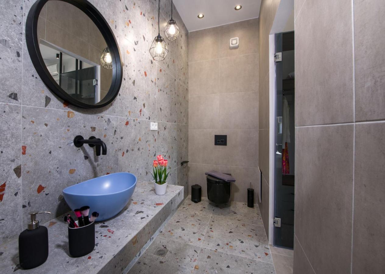 Luxury Villa Eva-Mari With Jacuzzi, 50M From The Beach Sztalósz Kültér fotó