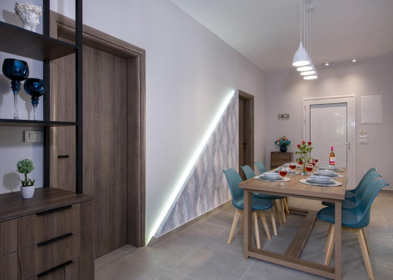 Luxury Villa Eva-Mari With Jacuzzi, 50M From The Beach Sztalósz Kültér fotó
