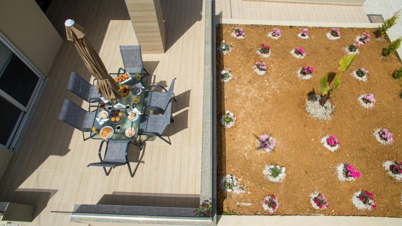 Luxury Villa Eva-Mari With Jacuzzi, 50M From The Beach Sztalósz Kültér fotó