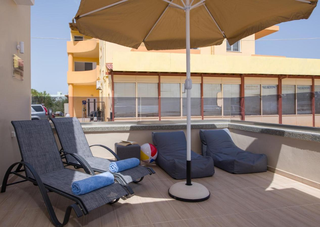 Luxury Villa Eva-Mari With Jacuzzi, 50M From The Beach Sztalósz Kültér fotó
