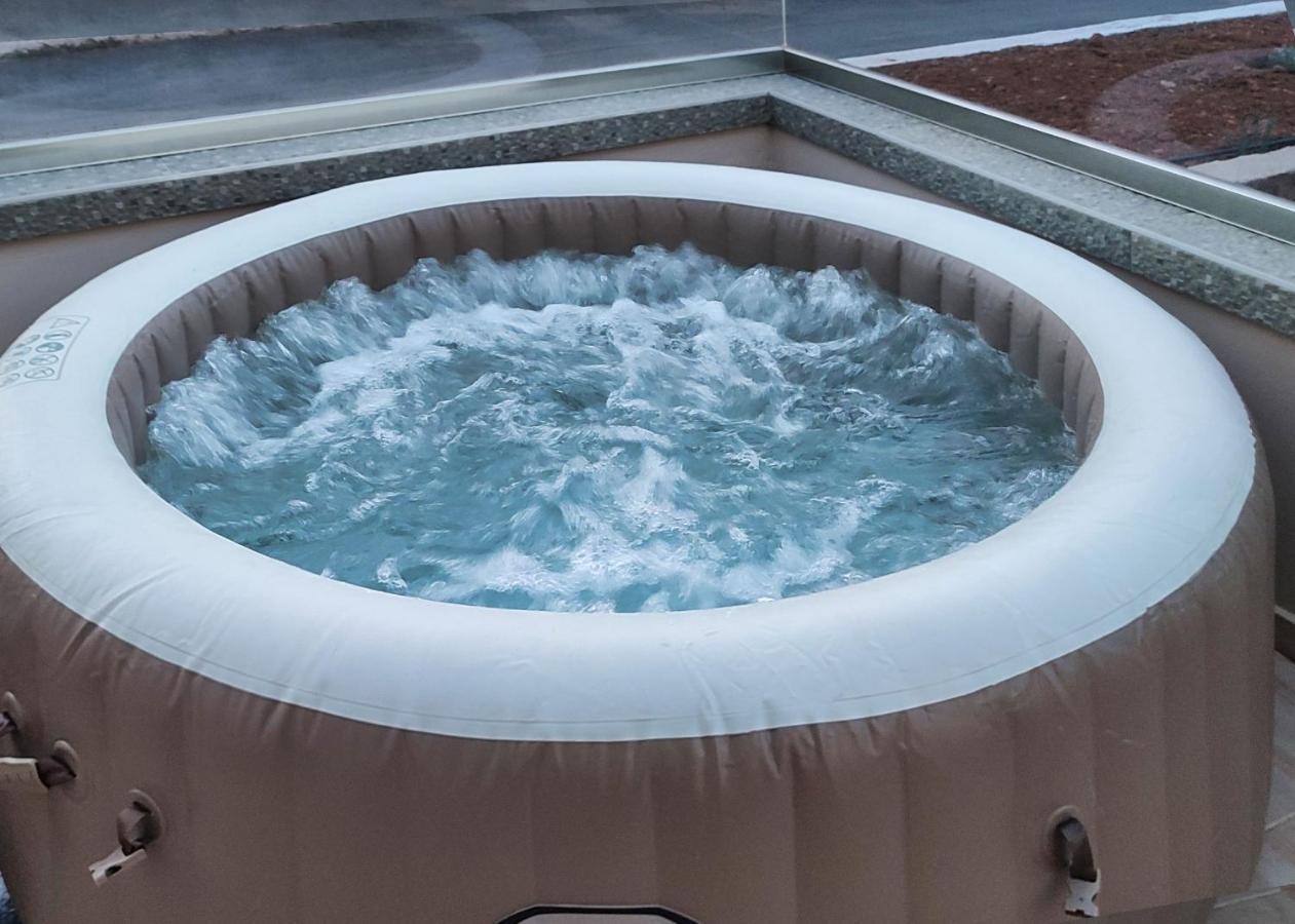 Luxury Villa Eva-Mari With Jacuzzi, 50M From The Beach Sztalósz Kültér fotó