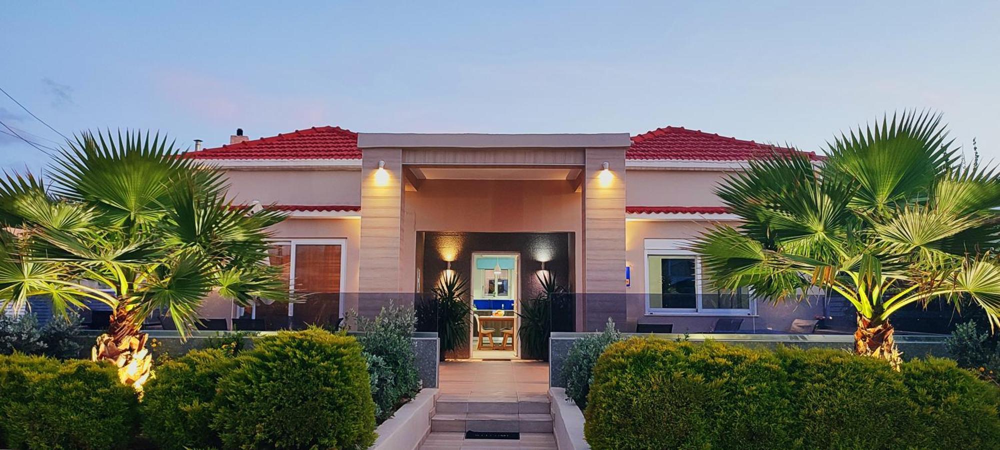 Luxury Villa Eva-Mari With Jacuzzi, 50M From The Beach Sztalósz Kültér fotó